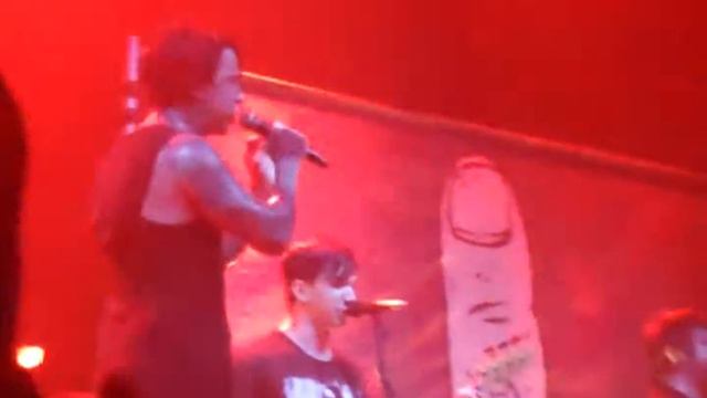 Ronnie Radke being suggestive on stage for 3 minutes -Good girls bad guys during Black Mass Tour смотреть онлайн