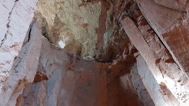 Пещера (Big Cave) на каньоне в Техасе. Необычное место! смотреть онлайн