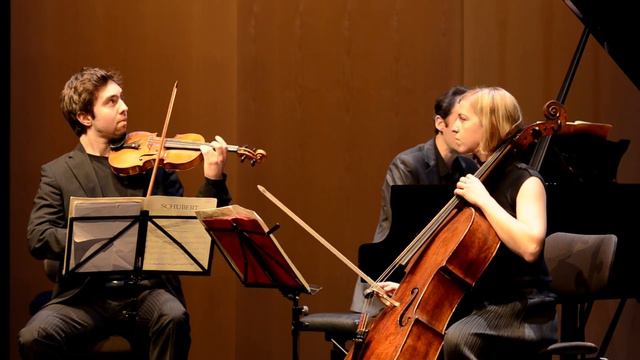 Trio Atanassov - Schubert "Sonatensatz" D28 смотреть онлайн