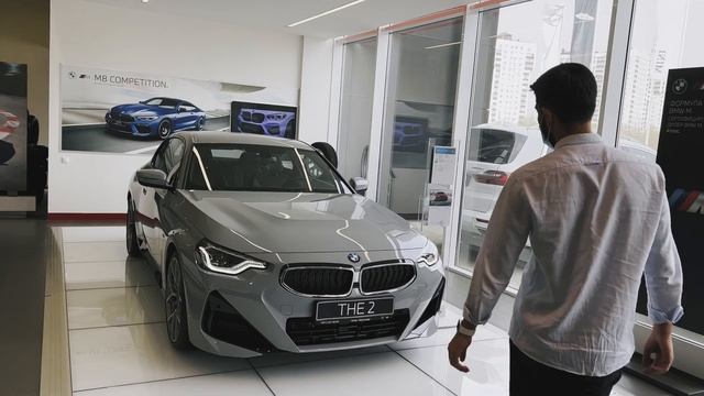 КВАРТИРА в 20 ЛЕТ | BMW vs MERCEDES сравнение | СКОЛЬКО я ЗАРАБАТЫВАЮ ?! смотреть онлайн