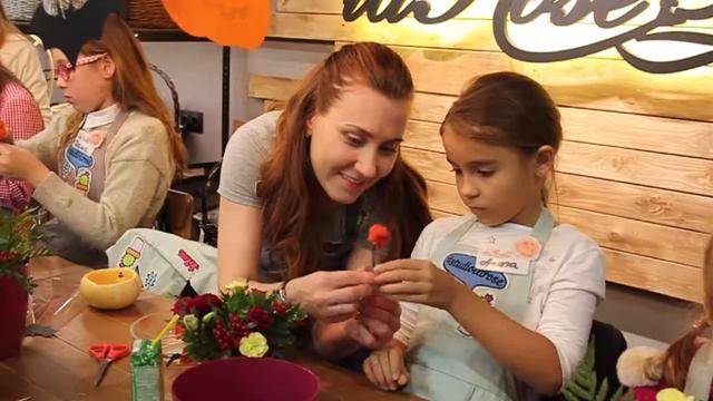 Хеллоуинская тыква с цветами. Мастер-класс от La Rose смотреть онлайн