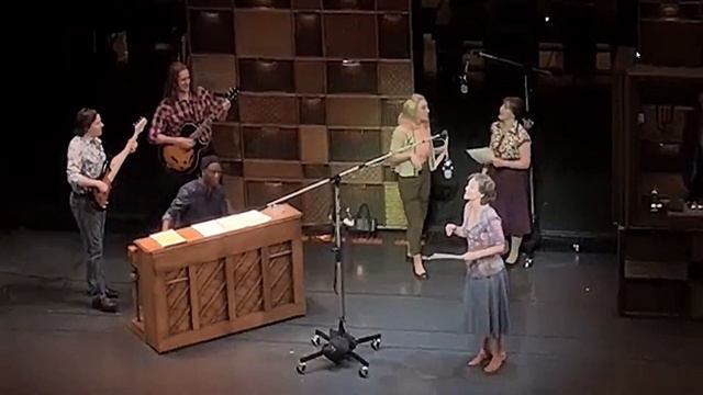 Chains - Melissa Benoist (Beautiful, Carole King Musical) смотреть онлайн