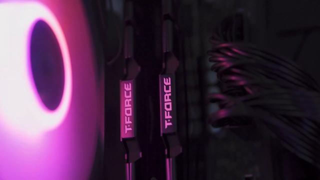 Building a 75K PHP PC Build For My Editor смотреть онлайн