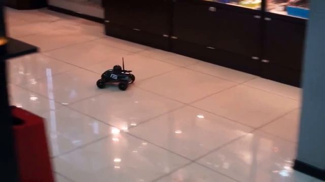 Brookstone Rover Revolution - новый танк для детей и взрослых смотреть онлайн