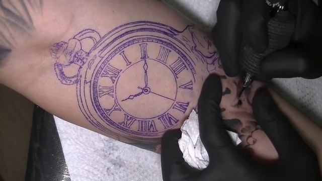 Bone pocket watch - Tattoo time lapse смотреть онлайн