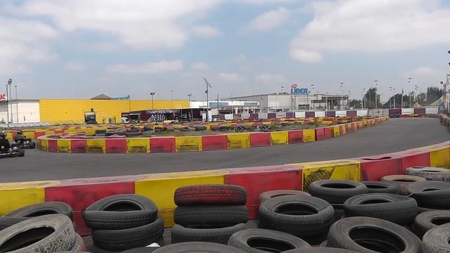 Entrenamiento de karting Honda GX270cc смотреть онлайн