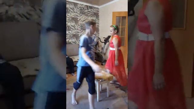 Весёлый музыкальный стульчик смотреть онлайн