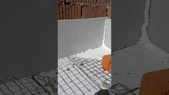 утепляем армопояс из кирпича.