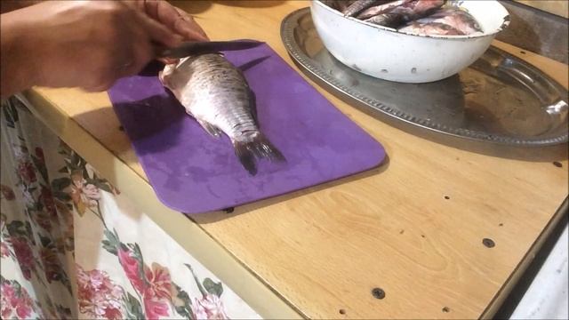 121. Караси, запеченные на решетке. смотреть онлайн