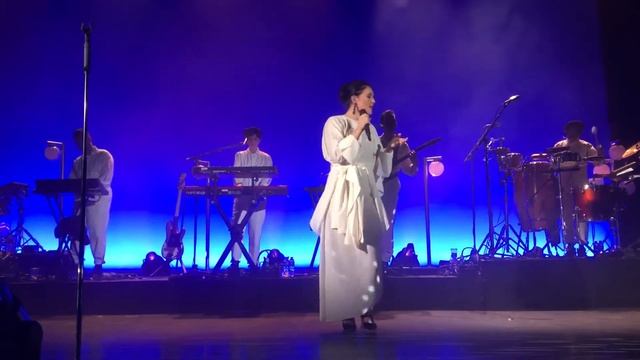 Midnight - Jessie Ware live in London - Hammersmith Apollo смотреть онлайн