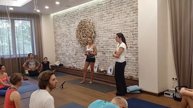 Ларуга Глейзер Титтибхасана - Бакасана Laruga смотреть онлайн