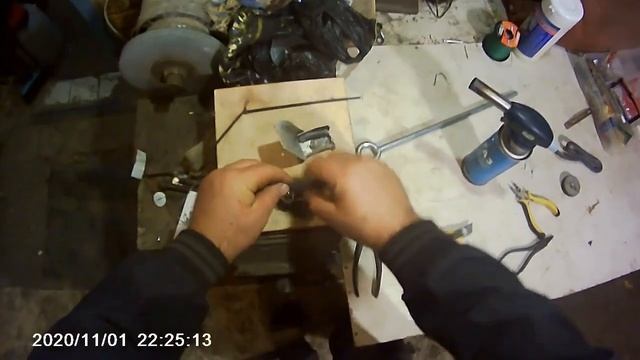 Как изготовить рыболовную снасть НЕВАЛЯШКА своими руками, ФИДЕРНАЯ РЫБАЛКА смотреть онлайн