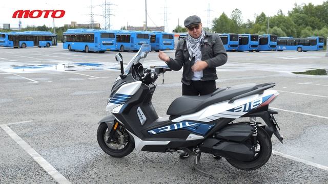 Ariic 318 – среднекубатурный макси-скутер за 570 000 руб.