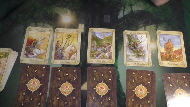 Онлайн гадания Таро" Встречу ли я любовь" смотреть онлайн