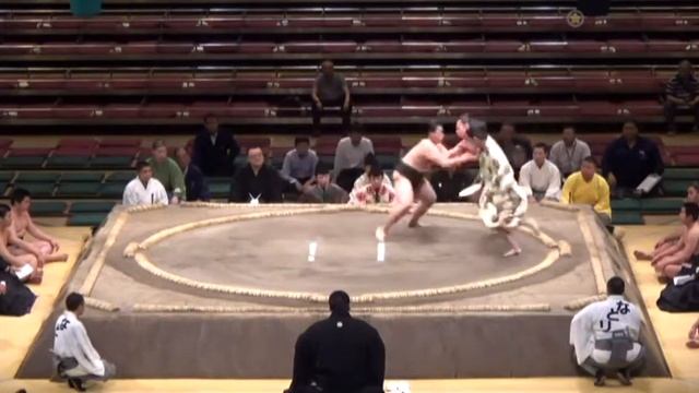 Natsu 2015 Basho Maezumo Day 7 смотреть онлайн