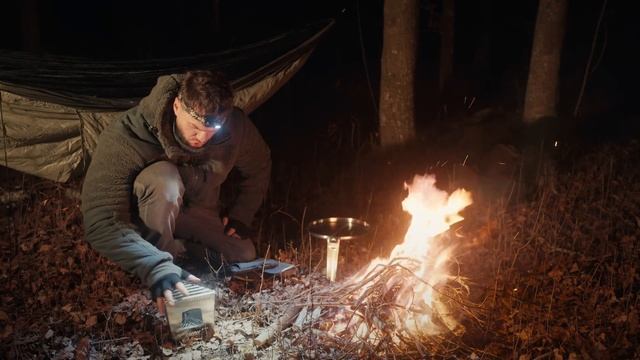 BIVOUAC Solo en Forêt en HIVER : Hamac,Feu de Camp, Bushcraft et Plancha Solognac смотреть онлайн