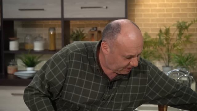 Кухня по заявкам | Суп-пюре из зелёных овощей. Суп-крем из сельдерея | Илья Лазерсон смотреть онлайн