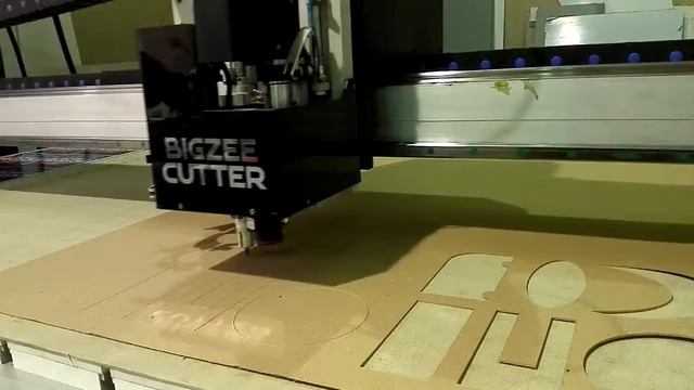 BIGZEE CUTTER резка мебельного картона смотреть онлайн