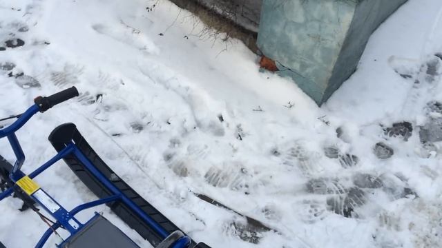 Обзор детского снегохода на бензине "Малыш" от компании MOTAX смотреть онлайн