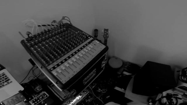 Dub Architect Hybrid Digital / Analog Dub Setup Overview & Bob Marley - Bend Down Low Live Mix смотреть онлайн