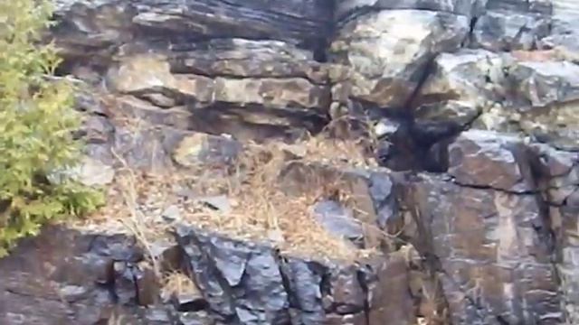 Chandos Lake Garnet Fissure - Rocks and Minerals, Collecting in Bancroft, Ontario смотреть онлайн