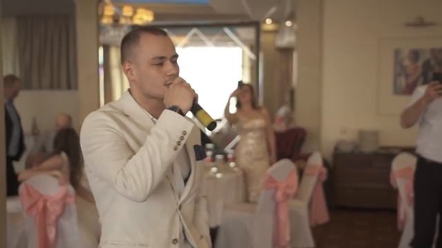 Брат поёт сестре на свадьбе_до слёз смотреть онлайн
