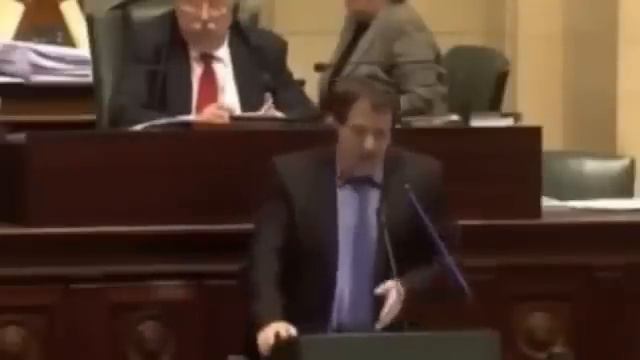 Депутат Европарламента׃ Открыл глаза Украинцам на Европу вы будете рабами! смотреть онлайн