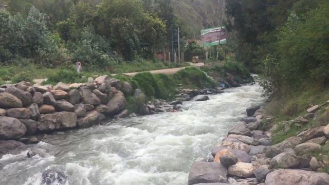 Река Патаканча - горная и бурлящая смотреть онлайн