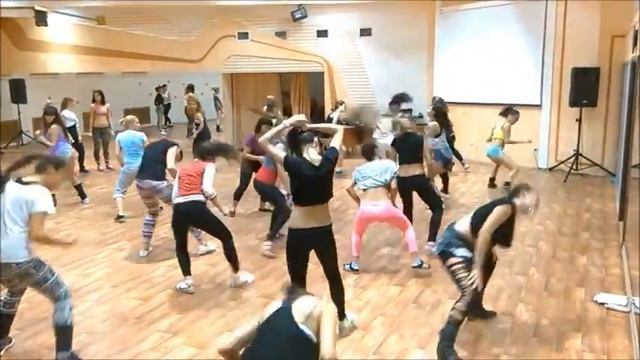 BOOTY DANCE & QUEEN STYLE (DANCEHALL)| ALENA GUMENNAYA( FRG CREW) смотреть онлайн