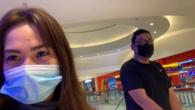 Exploring Abu Dhabi Mall смотреть онлайн