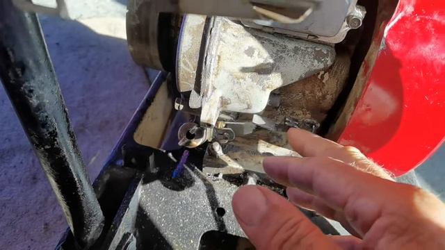 Briggs & Stratton Small Engine Carburetor Replacement смотреть онлайн