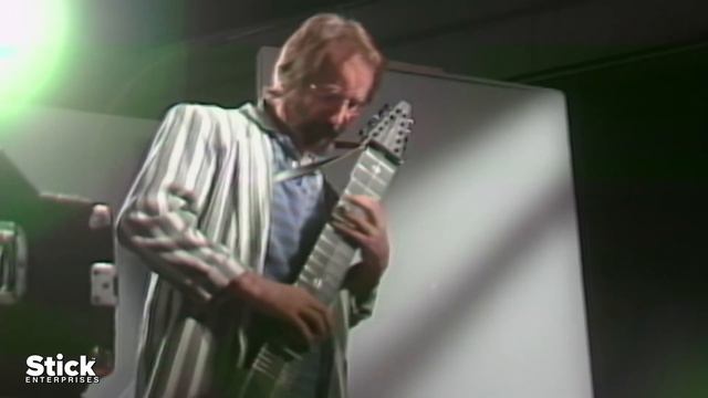 "Parallel Galaxy"composed by Emmett Chapman ©1985 by Emmett Chapman, Back Yard Records смотреть онлайн