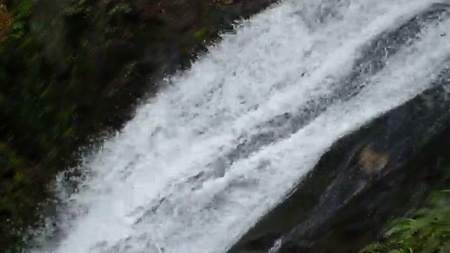 Безименен водопад на Дълбоката река смотреть онлайн