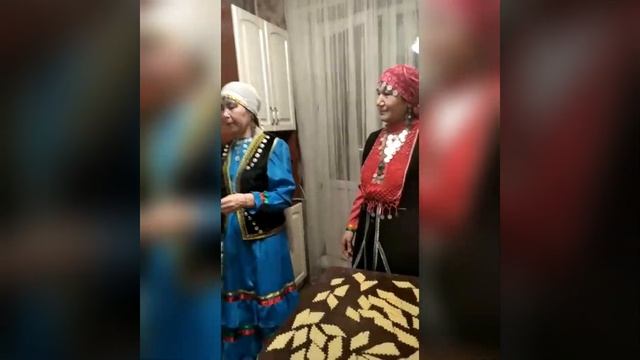 Презентация Башкирского национального блюда "Ҡош теле".Народный башкирский ансамбль" Ляйсан" г.Орск смотреть онлайн