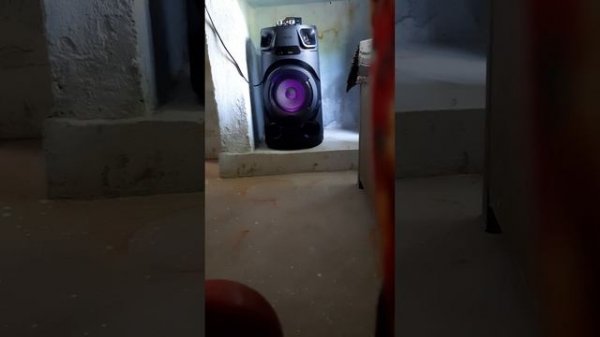 Sony mhc V13 Sound test at 20 volume. Max volume is 50./ Sony home theater system.