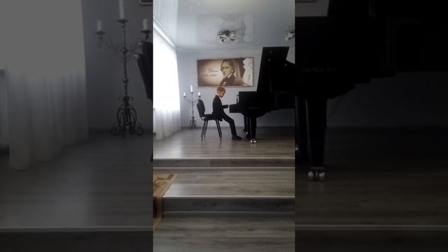 Й.С.Бах. Маленька прелюдія F-dur смотреть онлайн