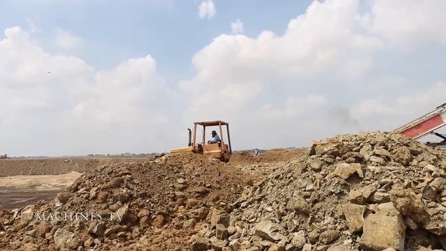 Incredible Operator Bulldozer Dump Truck Building New Road Foundation Old Bulldozer KOMATSU D60P