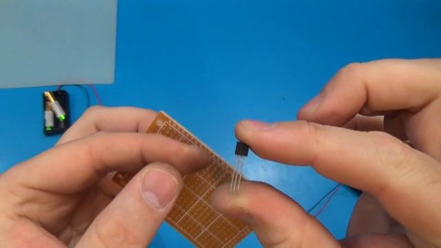 ЛАЗЕРНАЯ СИГНАЛИЗАЦИЯ СВОИМИ РУКАМИ смотреть онлайн