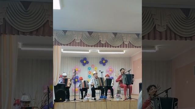 Бел.н.п."Зайграй жа мне,дударочку." Инструментальный ансамбль "Крынічка" ГУО " Слонимская ДШИ". смотреть онлайн