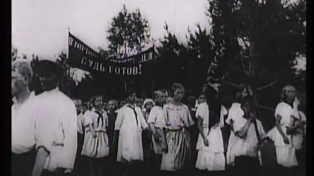 «Кино-глаз». Ролик 2 (Часть 2) смотреть онлайн