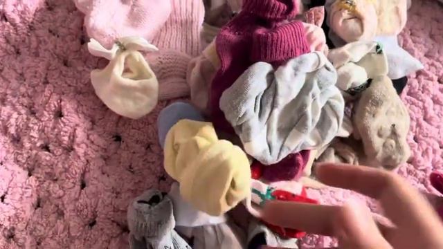 Аксессуары моих кукол//Шапки, носки, пустышки кукол реборн смотреть онлайн