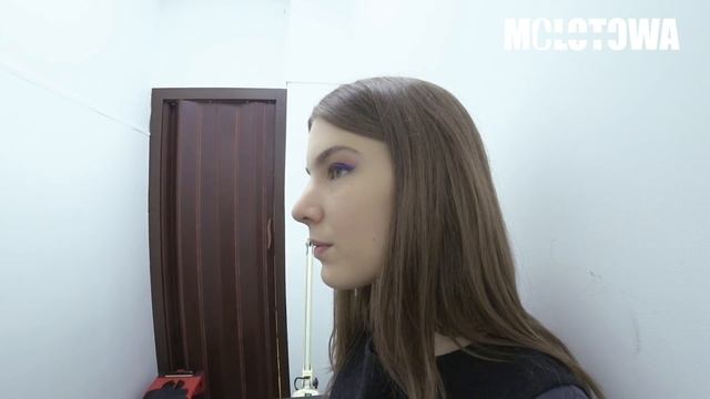 ДЕРЕВЕНЩИНА В САЛОНЕ КРАСОТЫ / МАКИЯЖ ДЛЯ РЕВИЗОРА / Треш-обзор салона красоты смотреть онлайн