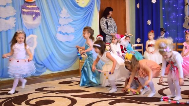 Новогодний утренник 2015 год танец Бусинок Christmas party 2015 dance Beads смотреть онлайн