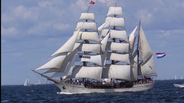 7 класс. Диктант 3. Причастие как особая форма глагола. смотреть онлайн