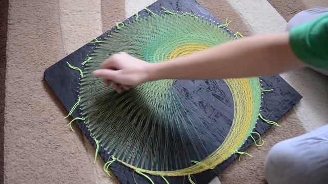 STRING ART TUTORIAL | TIMELAPSE | geometric hypnotizing picture смотреть онлайн