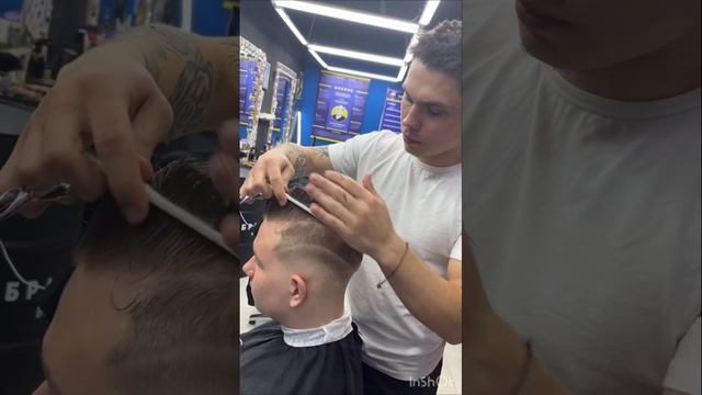 Работа в два мастера ? #barber #barbroslar #barcelona смотреть онлайн