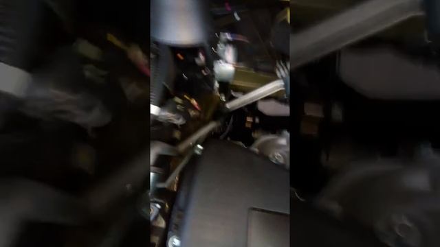 Mitsubishi Outlander III ( посторонний звук из под капота )