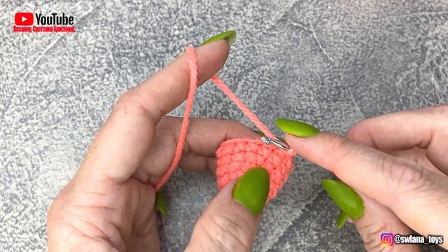 Вязаная шапка зайка крючком для куклы тильда смотреть онлайн