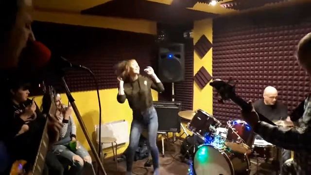Студия GARAGE смотреть онлайн