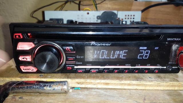 Reparación de auto estéreo Pioneer cuando no hay audio o marca AMPLIFICADOR ERROR смотреть онлайн